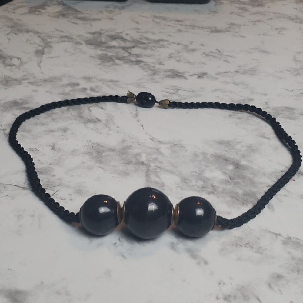 Vintage Black Beaded Necklace‎